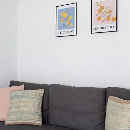 Flat At 15' Walk From The Centre Apartment